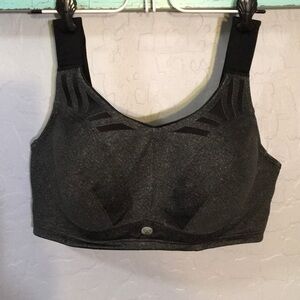 Livi Active 42D Molded underwire high impact sports bra.